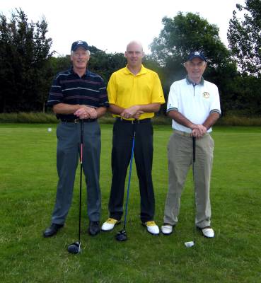 Winning team from Mensa golf day.