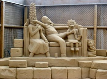 Picture of the Simpsons sand scupture showing Marge, Homer, Lisa and Maggie Picture of the Simpsons sand scupture showing Marge, Homer, Lisa and Maggie